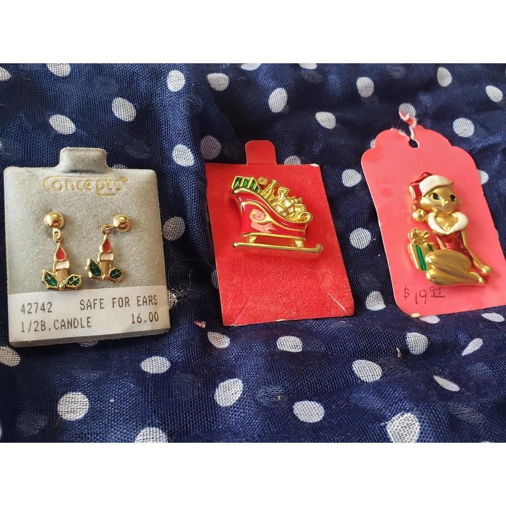 NEW Christmas holiday jewelry lot pin brooch earrings candle sleigh gift cat